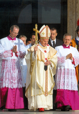 Heiligsprechung auf dem Petersplatz