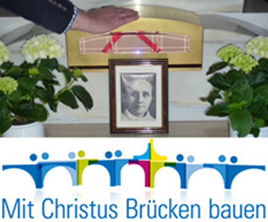 Jugendkreuz in Mindelstetten Die hl. Anna Schäffer baut mit Christus Brücken